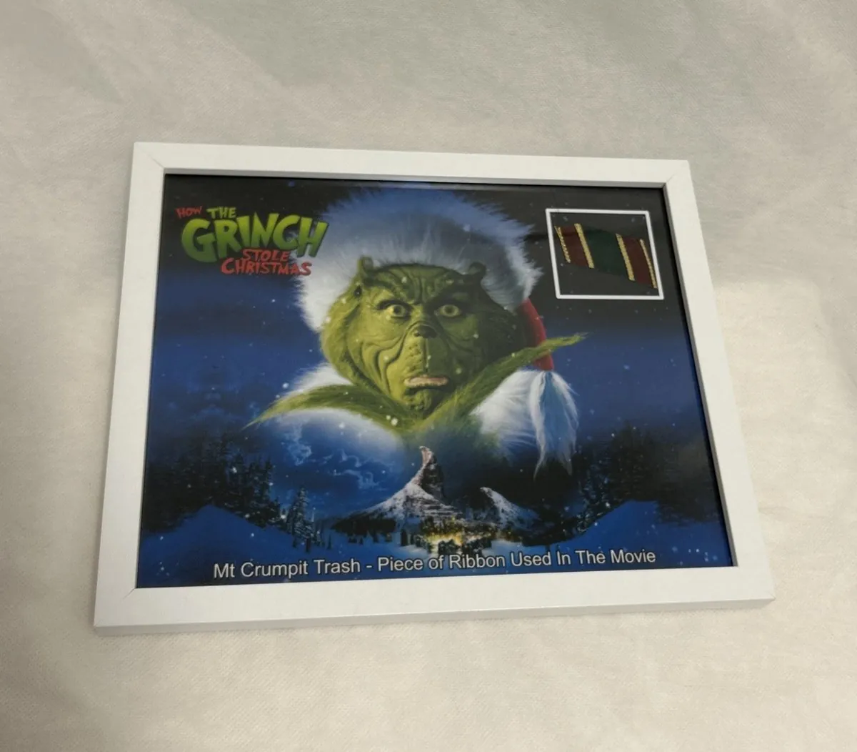 The Grinch Whoville Ribbon Screen Used Movie Prop Film TV COA Rare Jim Carrey