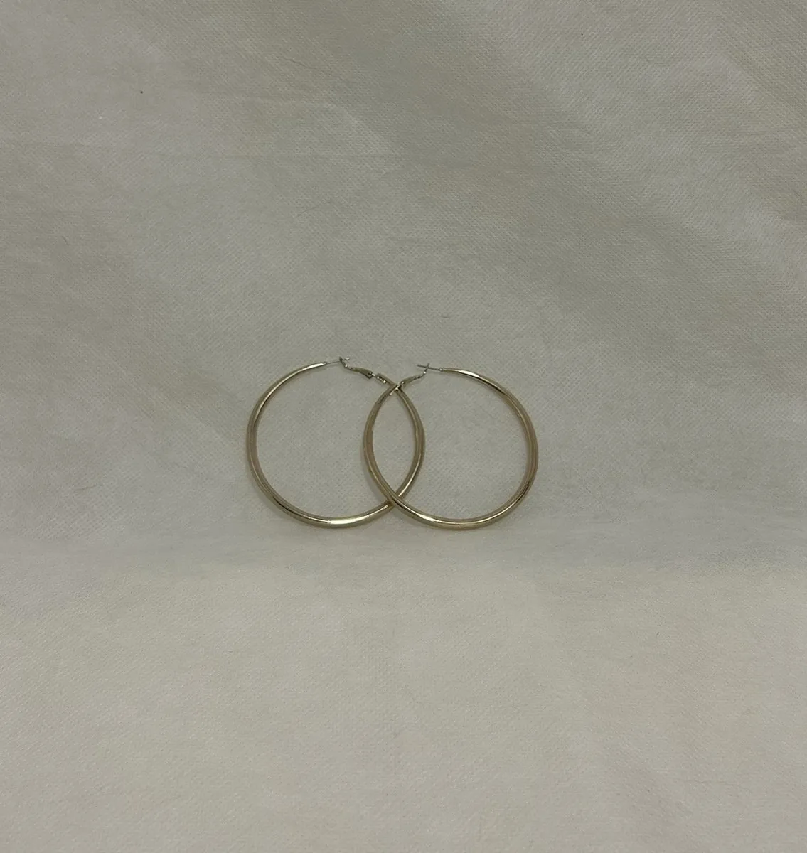 Saltburn India Earrings Screen Used Movie Prop Film TV COA Thriller Horror Worn