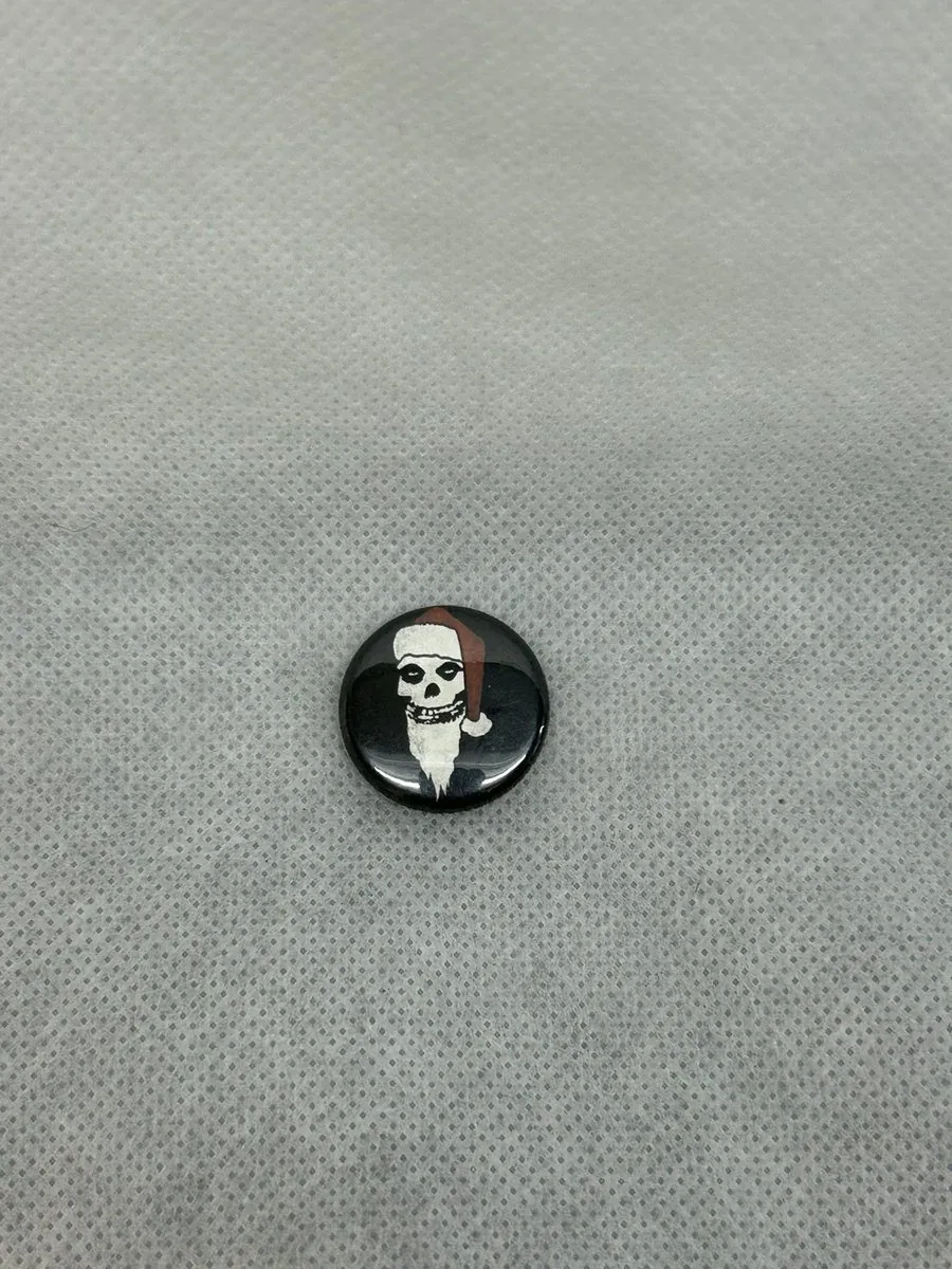 Candyman 2021 Skull Pin Badge Screen Used Movie Prop Film TV COA Rare Horror