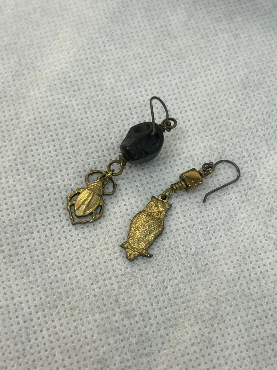 Under the Dome Earrings screen Used Prop Film TV COA Sci-fi Stephen King Horror