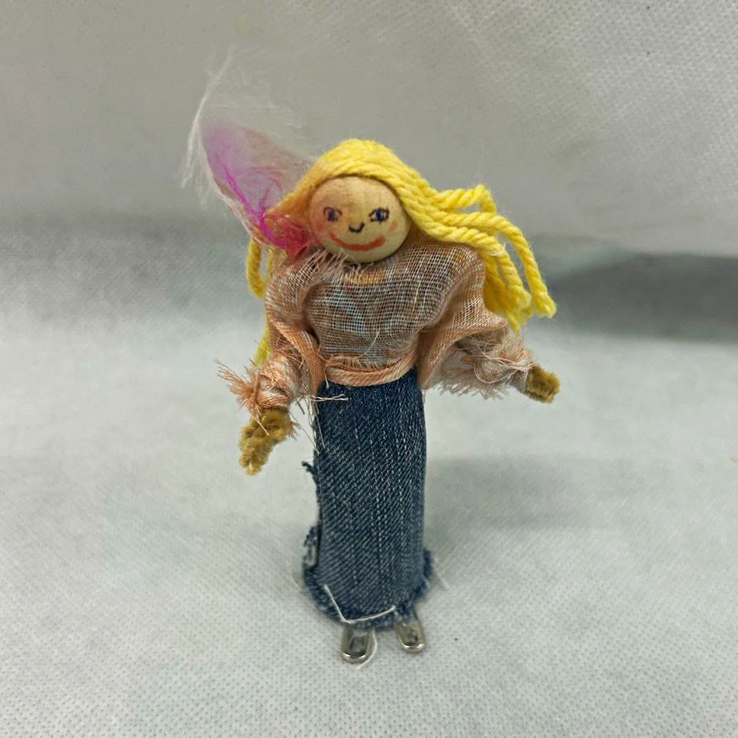 Flora’s doll of Dani The haunting of bly manor netflix series film prop used coa