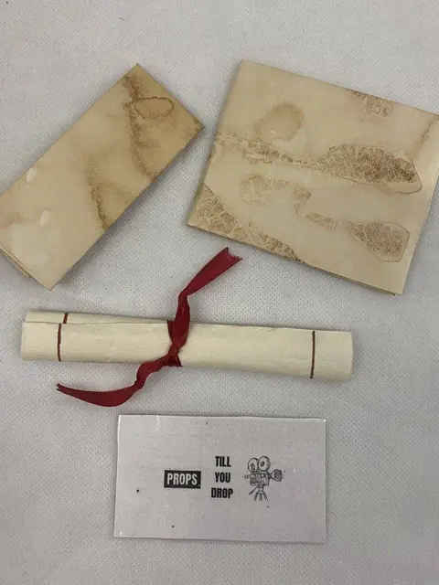 Anne Boleyn Scroll And Letters Screen Used Movie Prop Film TV COA Rare History