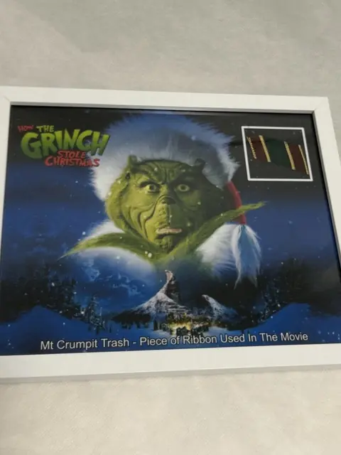 The Grinch Whoville Ribbon Screen Used Movie Prop Film TV COA Rare Jim Carrey