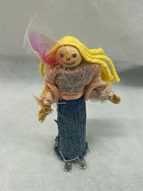 Flora’s doll of Dani The haunting of bly manor netflix series film prop used coa